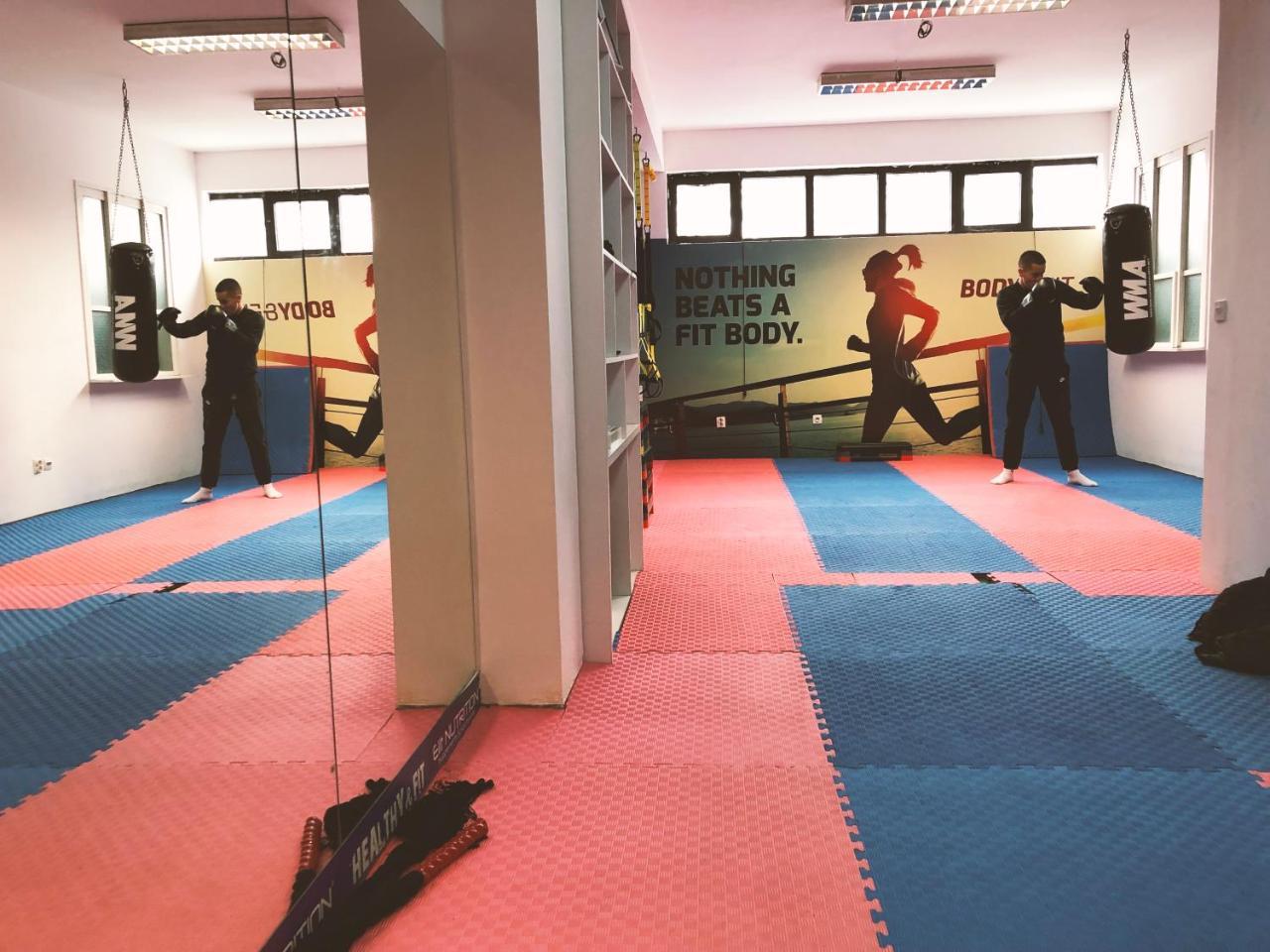 Hotel Imzit Dobrinja Sarajevo Luaran gambar